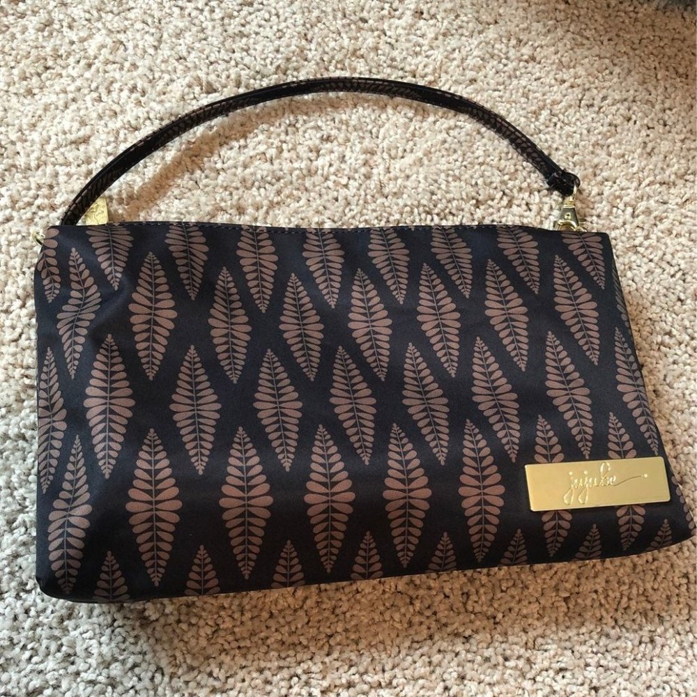 Jujube Be Quick The Versailles Clutch